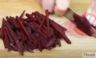 Маринованная капуста со свеклой по-корейски