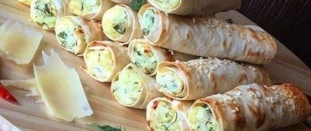 Трубочки из лаваша с картофельной начинкой