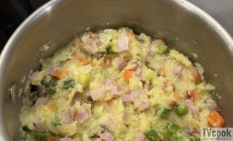 Запеканка из поленты с грудинкой и овощами. 