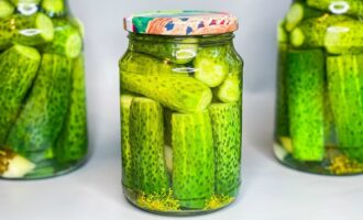 Маринованные огурцы «Как магазинные» — сладкие хрустящие на зиму с горчицей