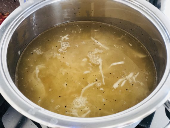 Кислые щи из квашеной капусты