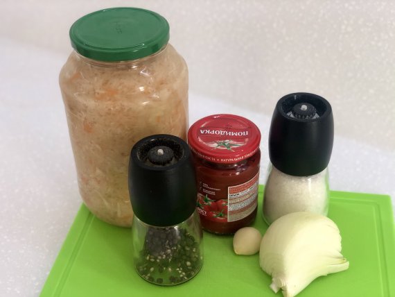 Кислые щи из квашеной капусты