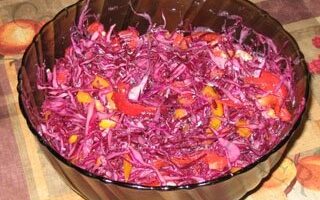 Салат из краснокочанной капусты