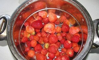 Сметанно-ягодный мусс