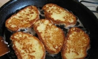 Как приготовить гренки на завтрак: рецепты и советы