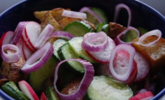 Салат с печёным картофелем: пошаговый рецепт и советы