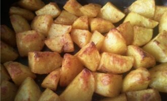 Салат с печёным картофелем: пошаговый рецепт и советы