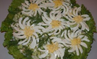 Салат «Ромашковое поле»: пошаговый рецепт