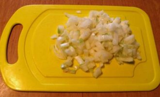 Рецепт салата «Ветка сирени» с рыбными консервами