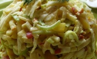 Рецепт салата «Свежесть» с овощами и легким соусом