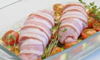 Куриные грудки в беконе с козьим сыром: пошаговый рецепт