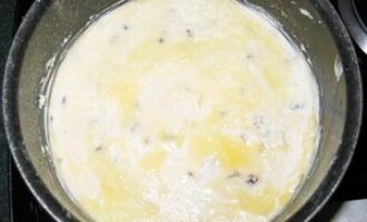 Творожная запеканка с изюмом