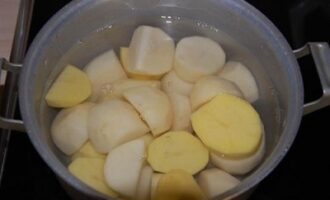 Жареные пирожки с картошкой