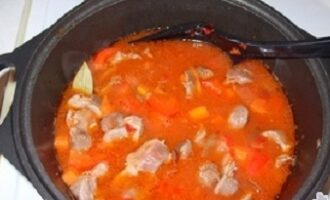 Гуляш из куриных желудков (пупков)