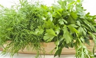 Салат с копченой курочкой, авокадо и яблоком
