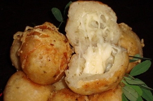 Эклеры с сыром и петрушкой