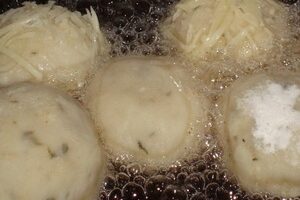 Эклеры с сыром и петрушкой