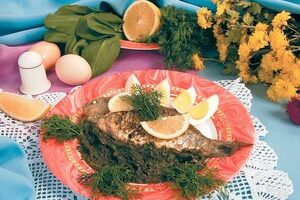 Карп со щавелем в духовке