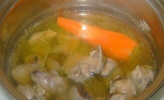 Печёночный суп-пюре с куриной печенью и морковью