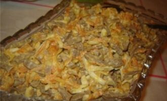 Рецепт салата из печени говядины с морковью и яйцами