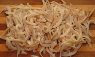 Салат «Морская фантазия» с морепродуктами и цитрусовой заправкой