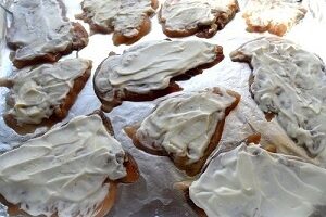 Запеченное куриное филе с ананасами и сыром