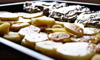 Свинина с розмарином и сыром