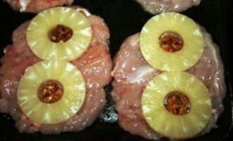 Куриные грудки «Фламинго» с ананасом и сыром