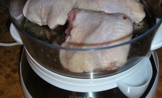 Как приготовить курицу на пару с овощами