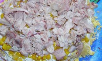 Салат «Ананас» с курицей: рецепт с пошаговым приготовлением