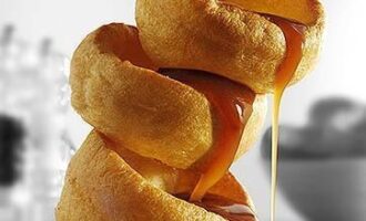 Йоркширский пудинг с молоком и сгущёнкой