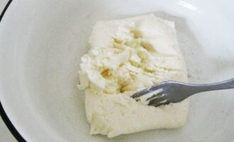 Творожные пирожки с яблоками жареные