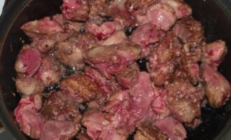 Гуляш из куриной печени