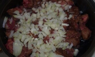 Гуляш из куриной печени