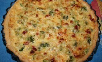 Пирог с брокколи и курицей