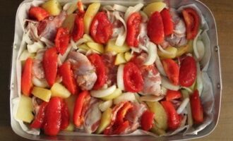 Кролик с картошкой в духовке