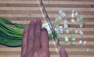 Салат с маринованными шампиньонами