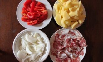 Кролик с картошкой в духовке