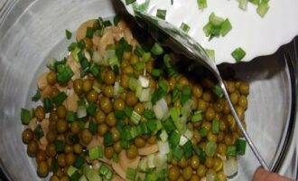 Салат с маринованными шампиньонами