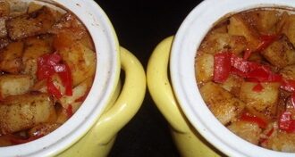 Азу по татарски с огурцами в горшочке