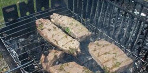 Маринованный тунец с травами
