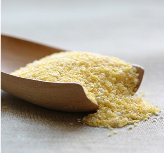 Каша кукурузная с черносливом