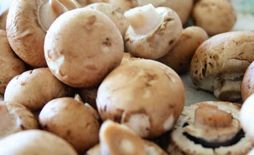 Королевский салат с ананасами консервированными