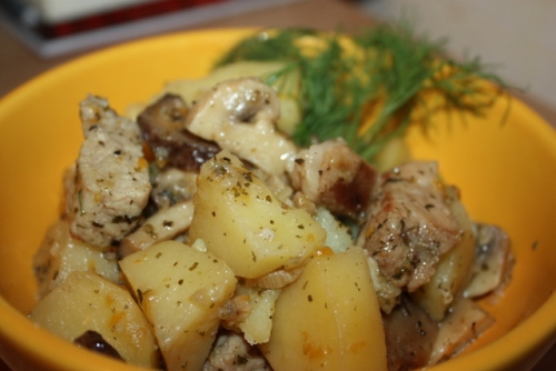 Тушеная картошка с мясом