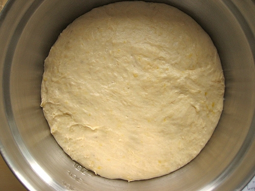 Булочки со смородиной и творожной начинкой