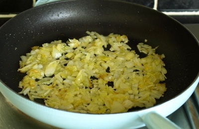 Баклажаны, жаренные с луком