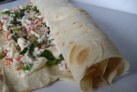 Рулет из лаваша с крабовыми палочками
