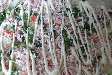 Рулет из лаваша с крабовыми палочками