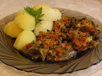 Баклажаны, запеченные с овощами