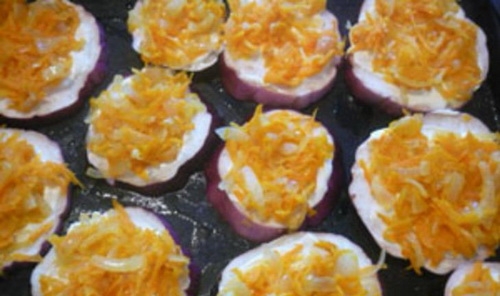 Баклажаны, запеченные с овощами